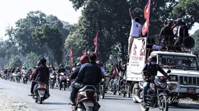 राजतन्त्र फर्काउनु पर्ने माग गर्दै नवलपुरमा मोटरसाइकल र्‍याली