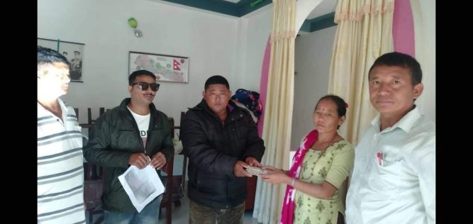 गण्डकी आज अनलाइन समाचार प्रभाव : हुप्सेकोट गाउँपालिका ६ मौलाथरका दुवै मृगौला पीडितलाई जुट्यो राहत