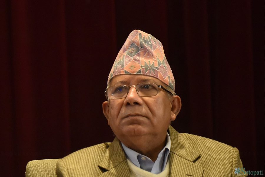 ओलीको ठाउँमा माधव नेपाललाई अध्यक्ष बनाउने प्रचण्ड-नेपाल पक्षको तयारी